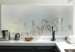 Film dépoli design : la solution élégante et pratique pour préserver votre intimité